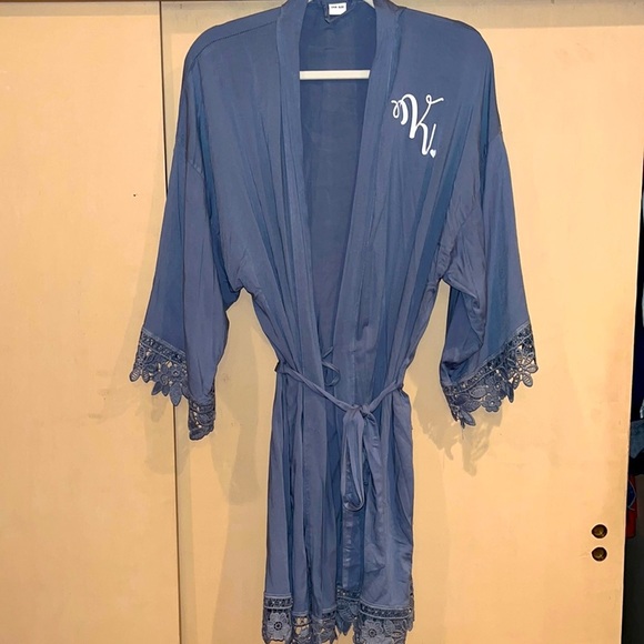 Lovely viscose material “K” robe with lace florals on sleeves and bottom. O/S - Picture 1 of 10